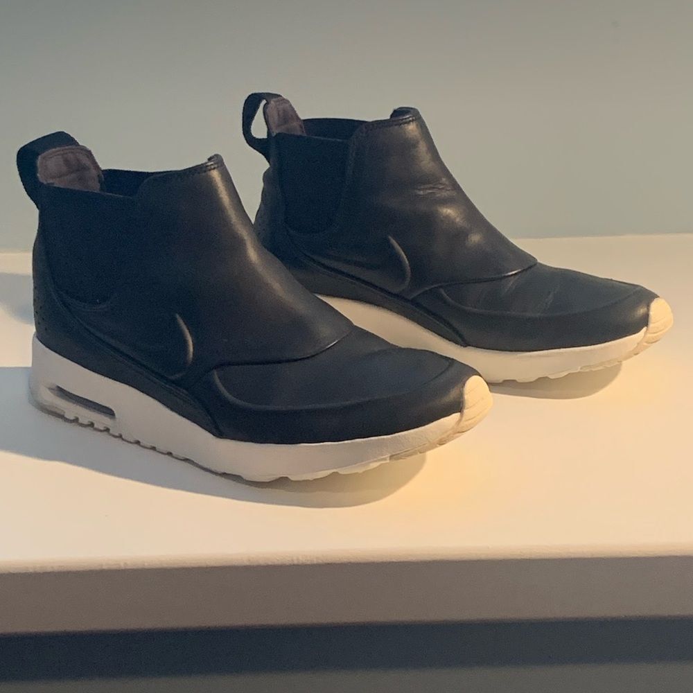 Nike Thea Black Leather Women's Sneakers